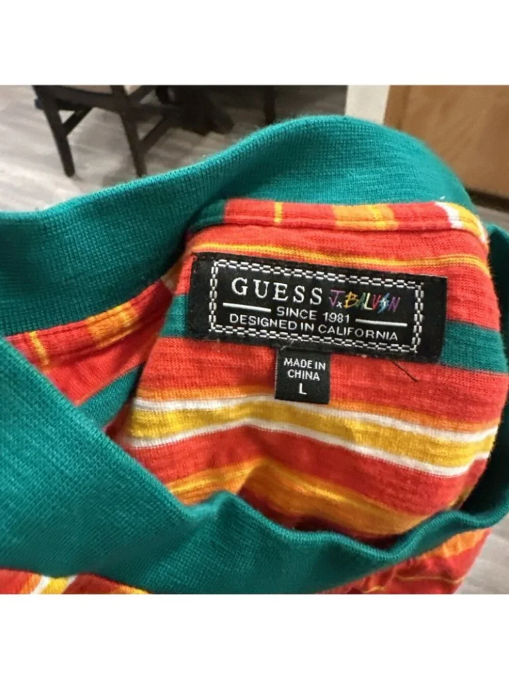 GUESS x J Balvin T-Shirt Men L Vibras Orange Green Rainbow Stripe Embroidered - Picture 5 of 5